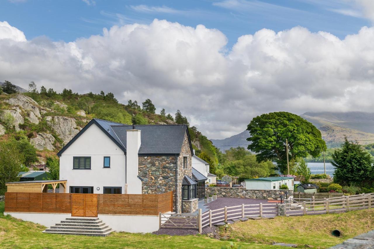Arlyn, Padarn Lake Viewpoint In Snowdonia Κερνάρφον Εξωτερικό φωτογραφία